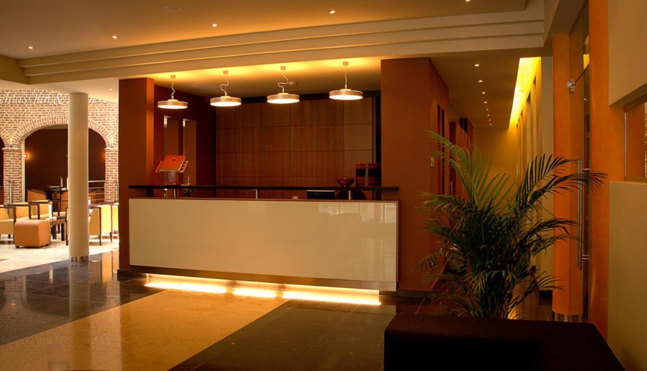 Hotel Van Eyck Maaseik Kültér fotó