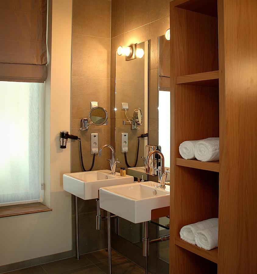 Hotel Van Eyck Maaseik Kültér fotó