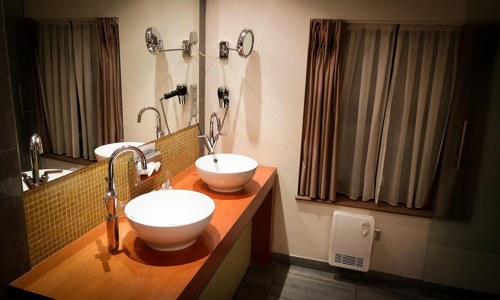 Hotel Van Eyck Maaseik Szoba fotó
